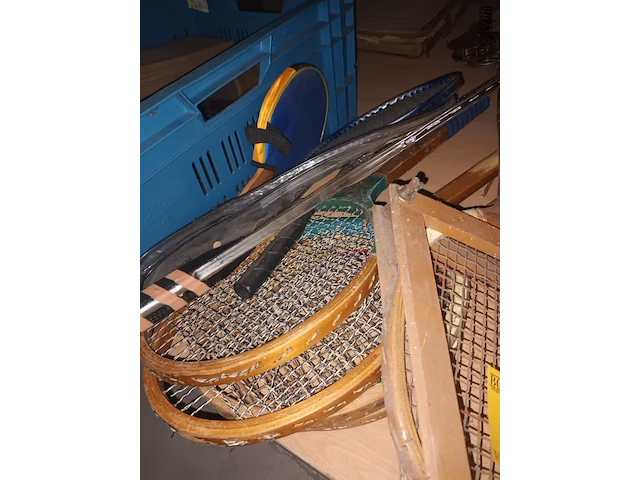 Lot 78 - lot tennisrackets. 12 stuks - afbeelding 2 van  4