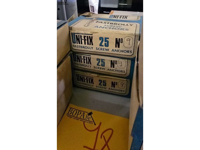 Lot 78 - metalen pluggen 10 dozen - afbeelding 3 van  6