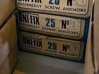 Lot 78 - metalen pluggen 10 dozen - afbeelding 3 van  6