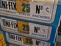 Lot 78 - metalen pluggen 10 dozen - afbeelding 4 van  6