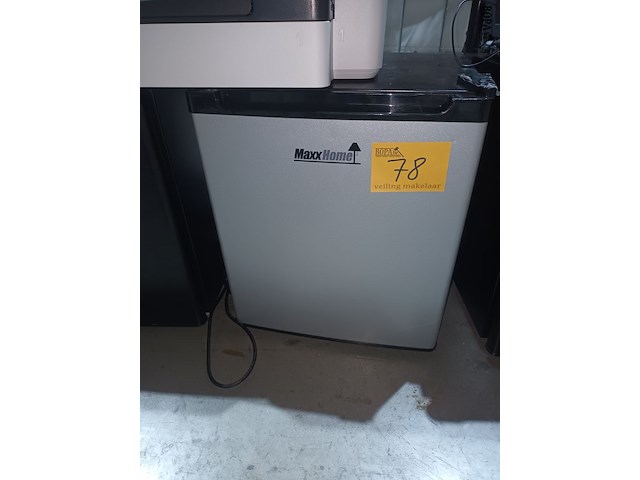 Lot 78 - minibar maxxhome - afbeelding 1 van  3