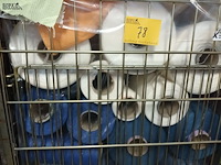 Lot 78 - rolcontainer met bobijnen garen - afbeelding 3 van  4