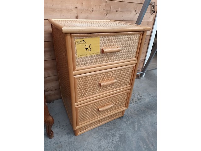 Lot 78 - rotan ladekastje - afbeelding 2 van  5