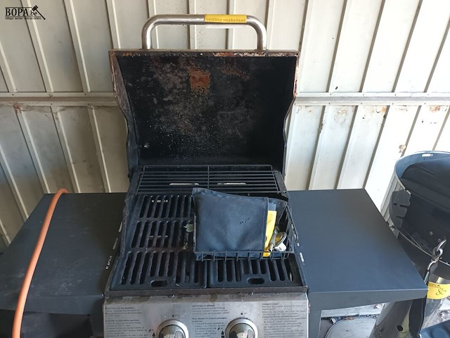 Lot 78 - rvs gasbarbecue - afbeelding 5 van  6