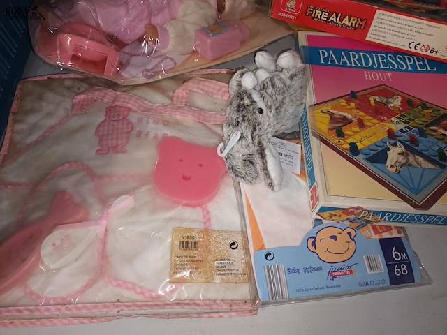 Lot 78 - speelgoed. 8 stuks - afbeelding 3 van  4