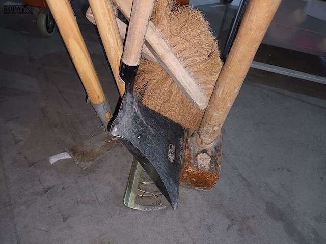 Lot 78 - tuingereedschap. 9 stuks - afbeelding 3 van  4