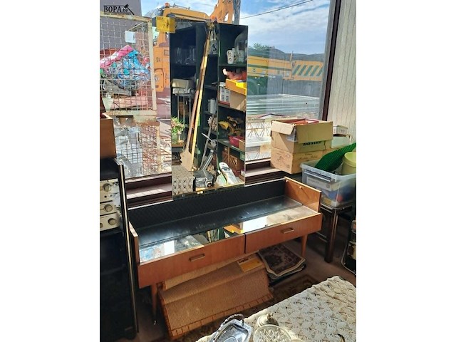 Lot 78 - vintage dressoir met spiegel '60 - 2 lades en glazen bovenpl - afbeelding 1 van  3