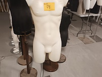 Lot 78 - witte torso man met statief - afbeelding 1 van  3