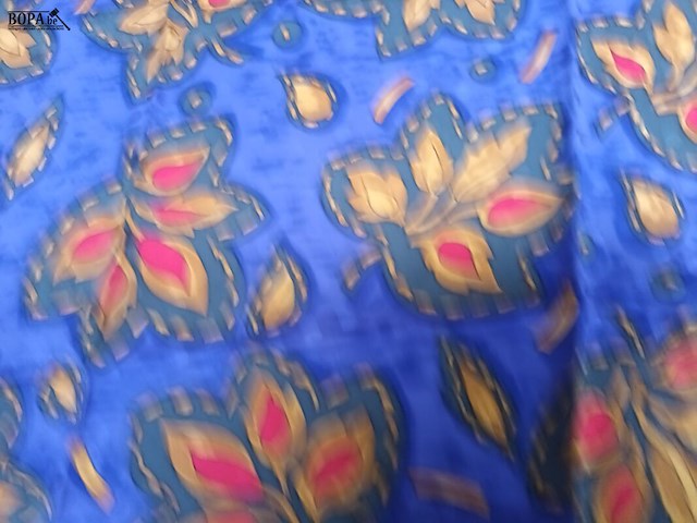 Lot 78 - zijden sjaal givenchy - afbeelding 3 van  3