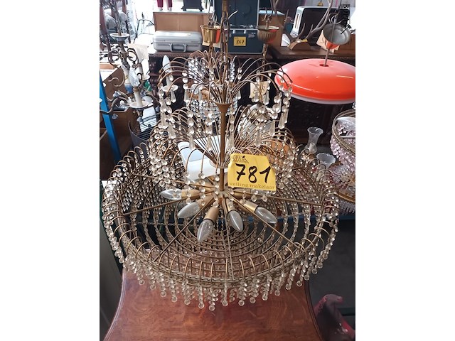 Lot 781 - luster in stras kristallen - afbeelding 2 van  4