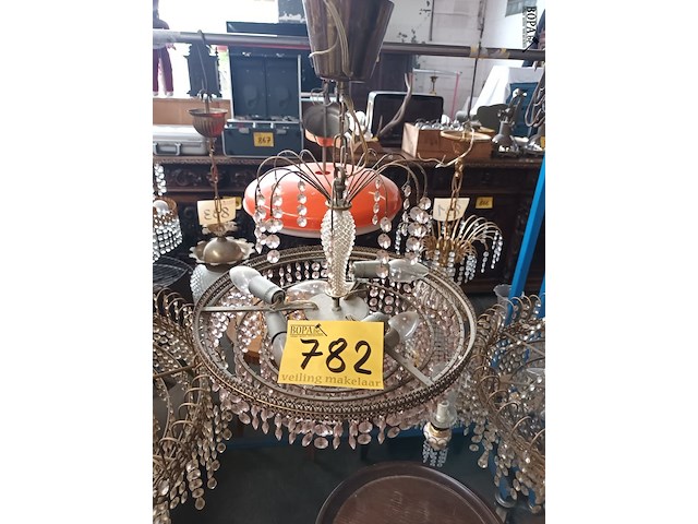 Lot 782 - luster in stras kristallen - afbeelding 2 van  3