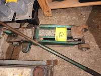 Lot 79 - autokrik groen - afbeelding 1 van  3
