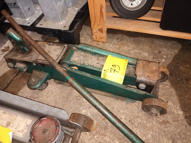 Lot 79 - autokrik groen - afbeelding 3 van  3