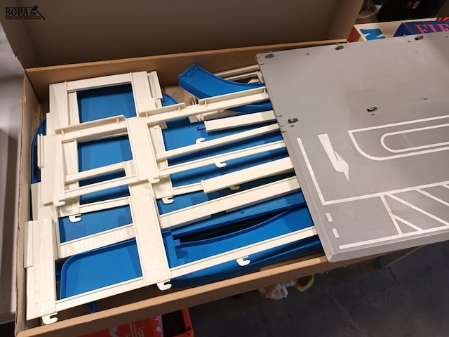 Lot 79 - big parkhaus autobaan - afbeelding 7 van  8