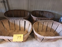 Lot 79 - brocante fruitmand. 4 stuks - afbeelding 1 van  3