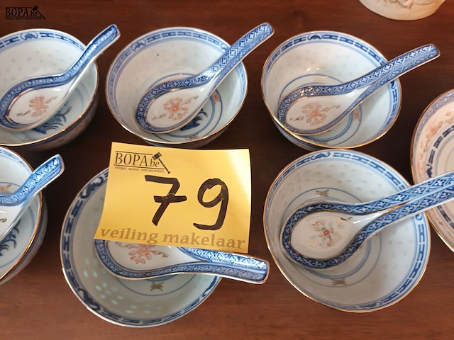 Lot 79 - chinees porselein. 10 stuks - afbeelding 3 van  7