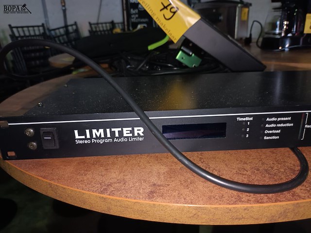 Lot 79 - decibelmeter - afbeelding 3 van  5