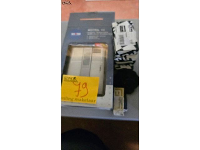 Lot 79 - draadloze deurbel en deurbelknoppen ong 7 stuks - afbeelding 1 van  4