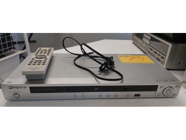 Lot 79 - dvd/cd-speler pioneer dv-310 - afbeelding 1 van  3