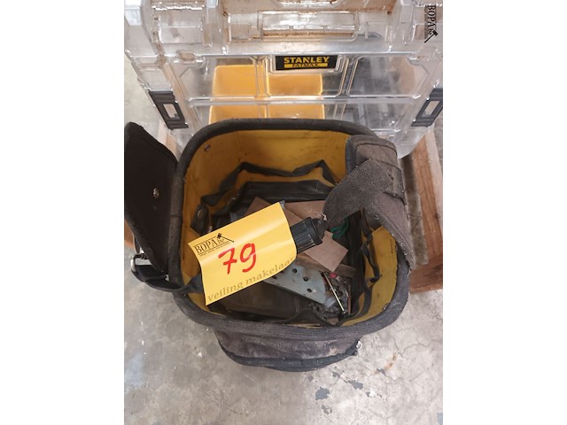 Lot 79 - gereedschapstas stanley - afbeelding 1 van  4