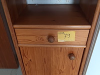 Lot 79 - houten bijzetkastje - afbeelding 3 van  3