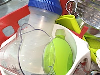 Lot 79 - huisraad. 1 bak - afbeelding 2 van  4