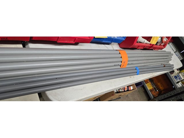 Lot 79 - kabelbuizen 3 meter 17 stuks - afbeelding 5 van  5