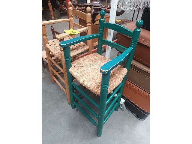 Lot 79 - kinderstoelen. 3 stuks - afbeelding 4 van  5