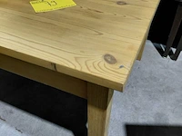 Lot 79 - lichtgrenen salontafel - afbeelding 2 van  3