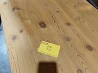 Lot 79 - lichtgrenen salontafel - afbeelding 3 van  3