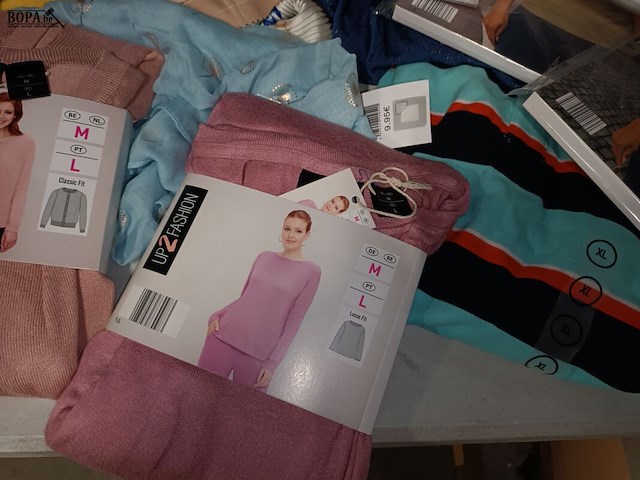 Lot 79 - lot dameskledij - afbeelding 5 van  5