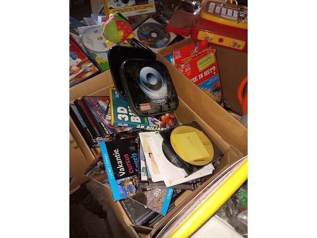 Lot 79 - lot divers speelgoed - afbeelding 6 van  7