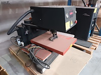 Lot 79 - lotus hittepers - afbeelding 1 van  6