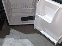 Lot 79 - minibar maxxhome - afbeelding 2 van  3