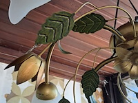 Lot 79 - plafondlamp florentijnse stijl, gouden bloemvormig frame, me - afbeelding 3 van  4