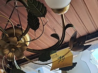 Lot 79 - plafondlamp florentijnse stijl, gouden bloemvormig frame, me - afbeelding 4 van  4