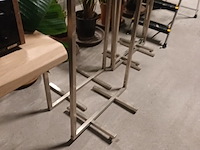 Lot 79 - rvs kledingrekken. 2 stuks - afbeelding 3 van  3