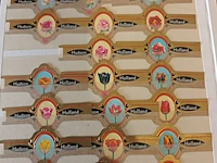 Lot 79 - sigarenbandjes. 1 boek - afbeelding 2 van  6