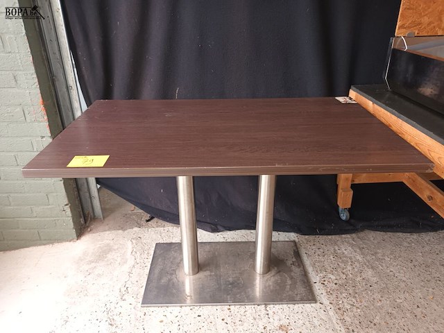 Lot 79 - tafel - afbeelding 1 van  2
