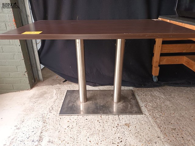 Lot 79 - tafel - afbeelding 2 van  2