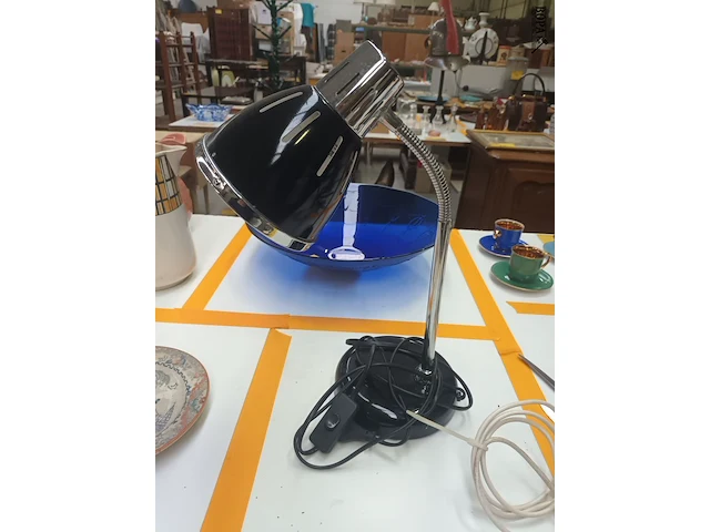 Lot 79 - vintage lampen. 2 stuks - afbeelding 3 van  4
