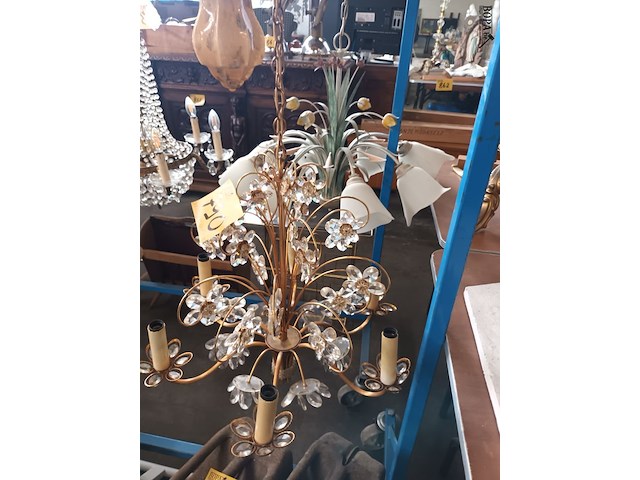 Lot 790 - koperen luster met kristallen - afbeelding 2 van  3
