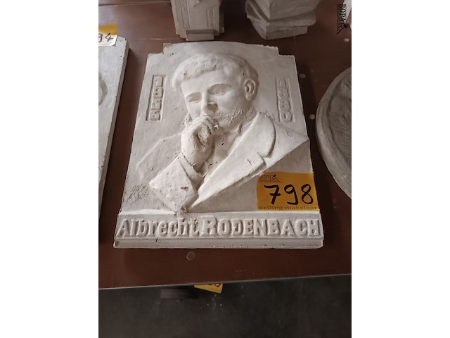 Lot 798 - tablet albrecht rodenbach in gips - afbeelding 1 van  3
