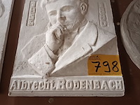 Lot 798 - tablet albrecht rodenbach in gips - afbeelding 1 van  3