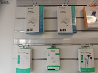 Lot 8 - accessoires voor gsm. 17 stuks - afbeelding 2 van  4