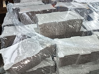 Lot 8 - betonklinkers - afbeelding 3 van  4