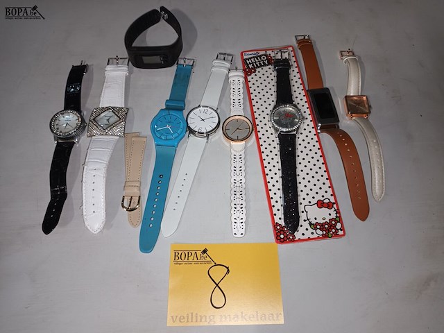 Lot 8 - dames polshorloges. 9 stuks - afbeelding 1 van  6