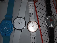 Lot 8 - dames polshorloges. 9 stuks - afbeelding 3 van  6