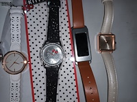 Lot 8 - dames polshorloges. 9 stuks - afbeelding 4 van  6