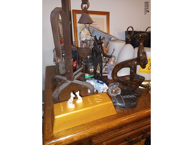 Lot 8 - decoratie en verlichting. 22 stuks - afbeelding 2 van  4